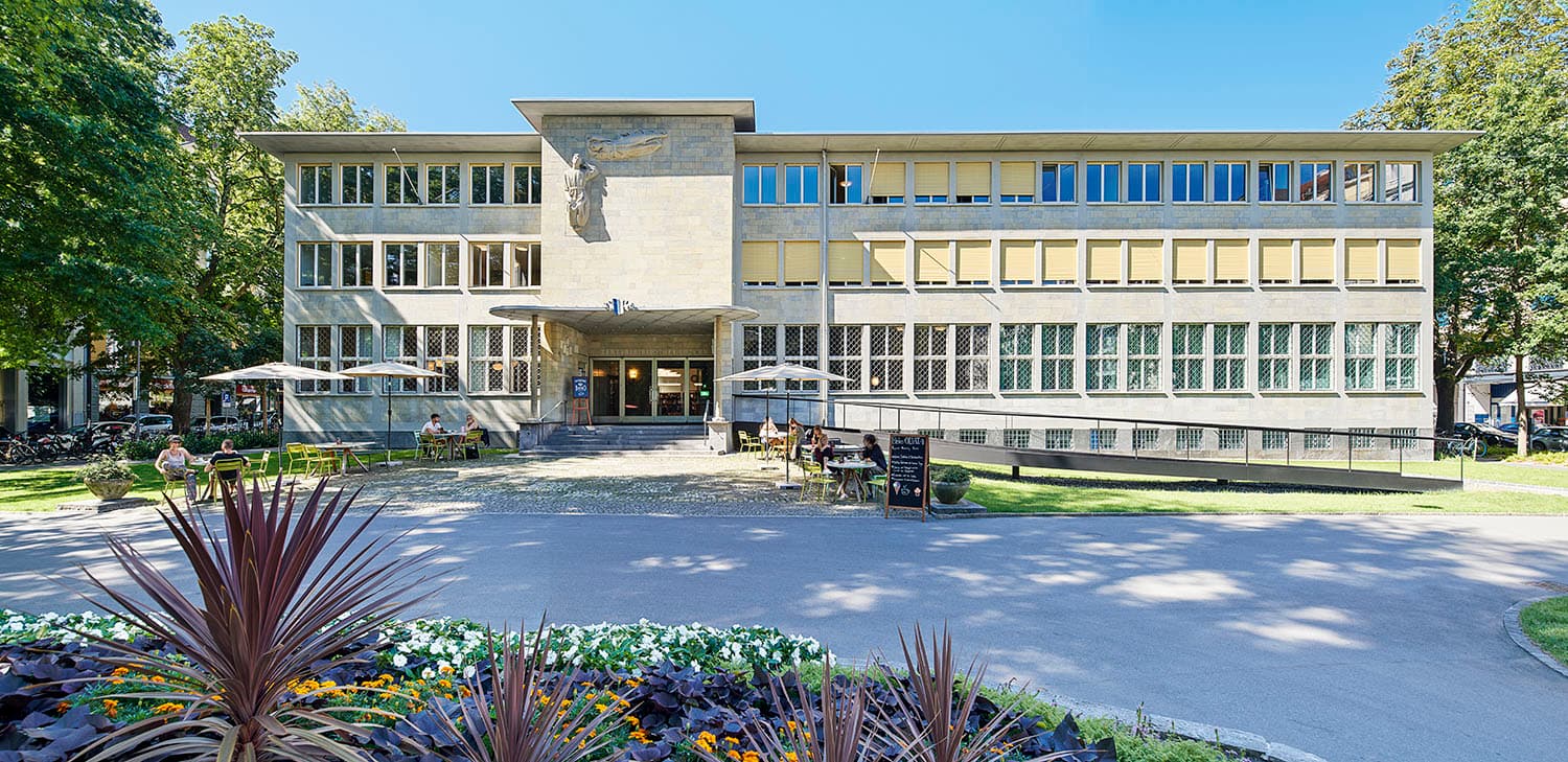 ZHB Zentral- und Hochschulbibliothek